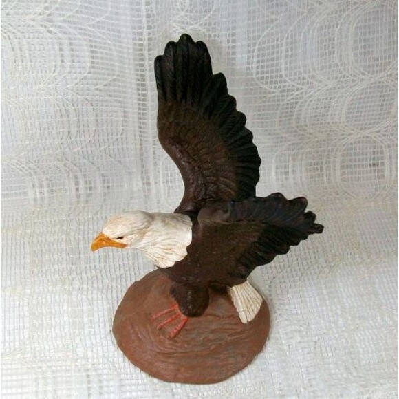 Handmade Ceramic Eagle with Wings Out Figurine, Eagle Statue, Eagle Lover Gift - Picture 4 of 7